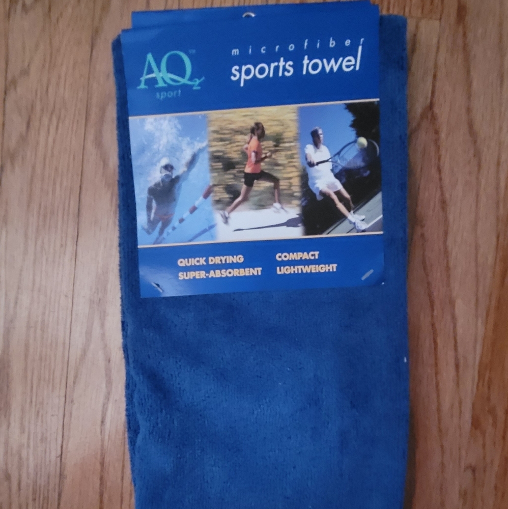 AQ2 Sport Microfiber Sports Towel